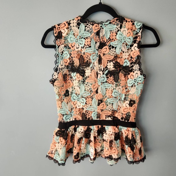 ENDLESS ROSE Crocheted top - Size S - Picture 4 of 6